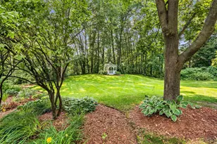 300 River Rd, Manchester, NH 03104 - Photo 38