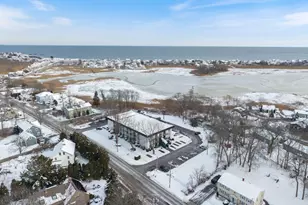 467 High St, Hampton, NH 03842 - Photo 2