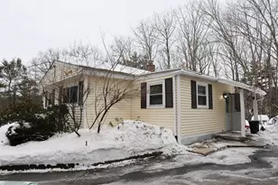 19 W Stearns Ave, Hooksett, NH 03106 - Photo 10