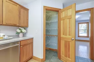 762 Robinson Rd, Pembroke, NH 03275 - Photo 6