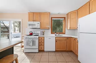 22 Crescent Ln, Hebron, NH 03241 - Photo 18