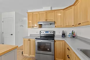 6 Tammy Ct, Hudson, NH 03051 - Photo 8