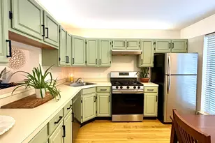 130 Middlesex Rd, Merrimack, NH 03054 - Photo 2