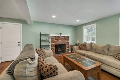 51 Pilgrim Drive, Litchfield, NH 03052 - Photo 12