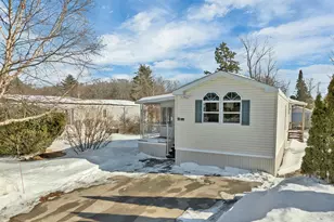 17 Trade Wind Ln, Rochester, NH 03835 - Photo 2