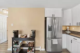 6 Mills Farm Cir, Derry, NH 03038 - Photo 4