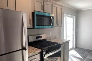 40 School St, Canaan, NH 03741 - Photo 4