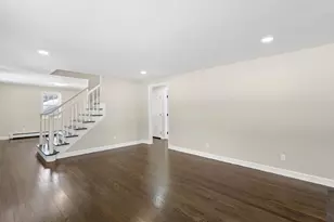 19 Auburn Rd, Londonderry, NH 03053 - Photo 6