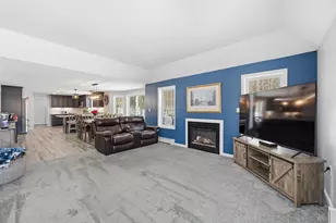 58 Orcutt Dr, Chester, NH 03036 - Photo 8