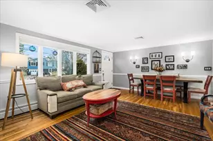 21 Berry Rd, Derry, NH 03038 - Photo 8