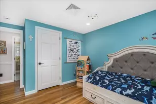 21 Berry Rd, Derry, NH 03038 - Photo 16