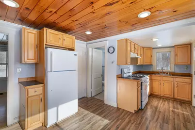 19 Maple Avenue, Newton, NH 03858 - Photo 8