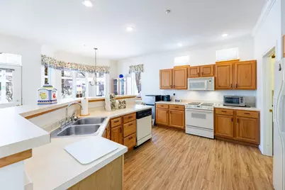 27 Fountain Way, Lebanon, NH 03784 - Photo 8