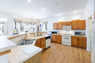 27 Fountain Way, Lebanon, NH 03784 - Photo 8