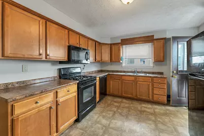 599 Beech Street, Manchester, NH 03104 - Photo 8