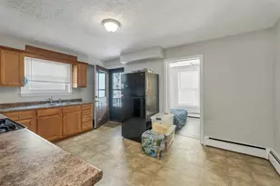 599 Beech St, Manchester, NH 03104 - Photo 10