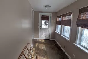 56 Sprague St, Manchester, NH 03103 - Photo 20