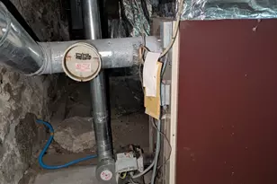 56 Sprague St, Manchester, NH 03103 - Photo 22