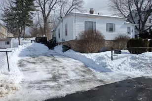 56 Sprague St, Manchester, NH 03103 - Photo 1