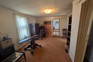 56 Sprague St, Manchester, NH 03103 - Photo 12