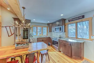 37 Pioneer Rd, Franconia, NH 03580 - Photo 12