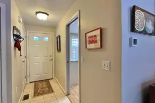 14 Colonial Square, Peterborough, NH 03458 - Photo 8