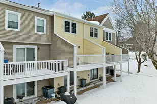 543 Fox Hollow Way, Manchester, NH 03104 - Photo 6