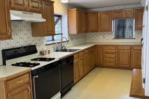 40 Overlook Dr, Atkinson, NH 03811 - Photo 4