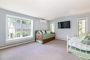 674 Elm St, Laconia, NH 03246 - Photo 24