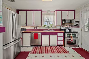 1023 Main St, Laconia, NH 03246 - Photo 16