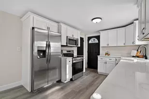 48 Jackson St, Laconia, NH 03246 - Photo 8