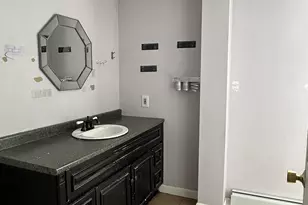 38 Belair St, Manchester, NH 03103 - Photo 8