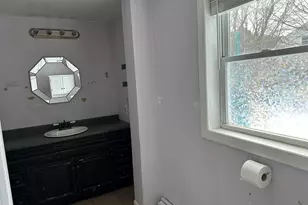 38 Belair St, Manchester, NH 03103 - Photo 10