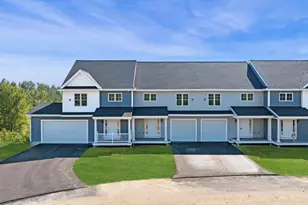 33 Crestview Wy, Raymond, NH 03077 - Photo 4