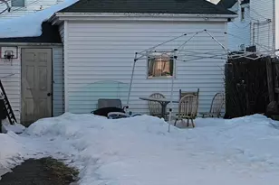 358 Auburn St, Manchester, NH 03103 - Photo 2