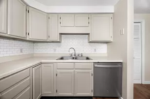 50 Brookside Dr, Exeter, NH 03833 - Photo 4