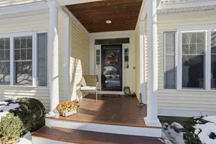 29 Hancock Dr, Bedford, NH 03110 - Photo 2