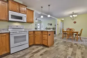 21 Fairfield Dr, Concord, NH 03301 - Photo 14