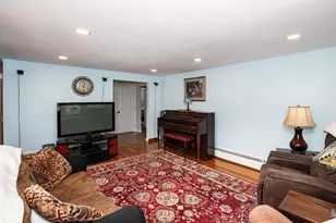 169 Central St, Hudson, NH 03051 - Photo 8