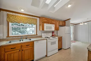 39 Great Brook Dr, Belmont, NH 03220 - Photo 4