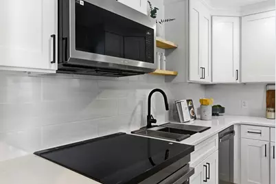 189 Coburn Woods Drive, Nashua, NH 03063 - Photo 6