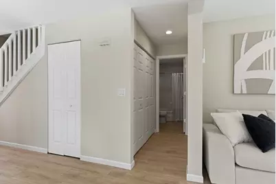 189 Coburn Woods Drive, Nashua, NH 03063 - Photo 8