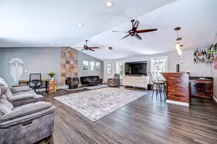 12 Shelly Dr, Pelham, NH 03076 - Photo 12