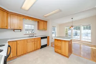 153 Eagle Dr, Rochester, NH 03868 - Photo 8