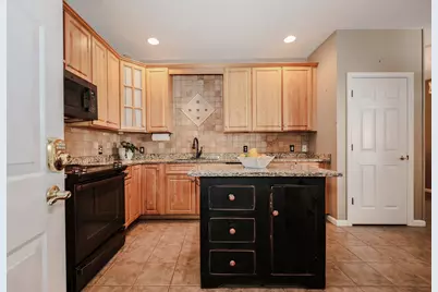 34 Mammoth Road #Unit 27, Hooksett, NH 03106 - Photo 20