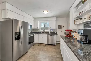 53 Seton Dr, Bedford, NH 03110 - Photo 8