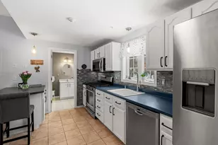 5 Rainbow Dr, Londonderry, NH 03053 - Photo 6