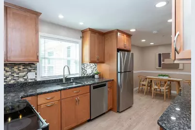 8 Ridgeview Avenue, Salem, NH 03079 - Photo 2