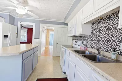 29 Elkins Street, Franklin, NH 03235 - Photo 8