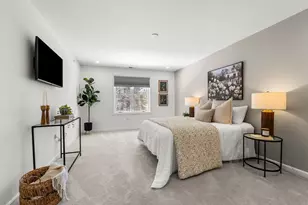 211 Woodview Way, Manchester, NH 03102 - Photo 16